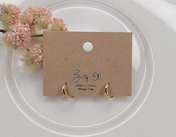 WEDDING RING STYLE MINI HOOP. - Lulu Bella Boutique