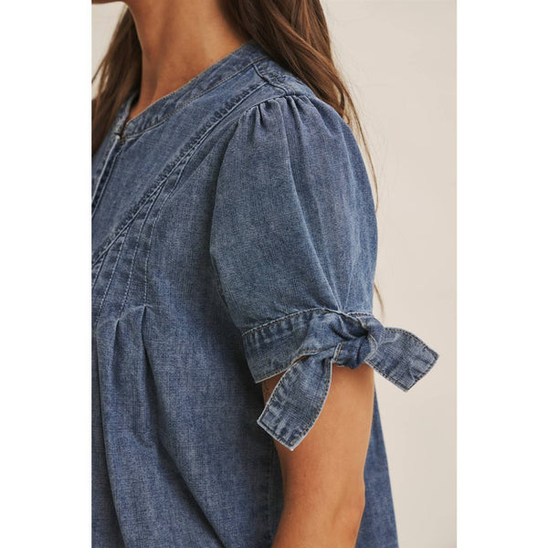 SUNNY DAY MINERAL-WASHED DENIM PINTUCK SHIRT WITH TIE SLVS: WASHED DENIM / S - Lulu Bella Boutique