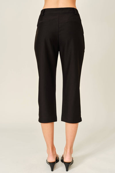 SLIM LEG WOVEN CAPRI PANTS: BLACK