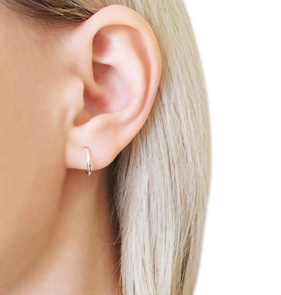 Minimal Huggies Hoops Earrings (10 mm): 18k Gold
