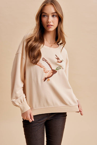 EMBROIDERED DUCK PULLOVER: CASHEW
