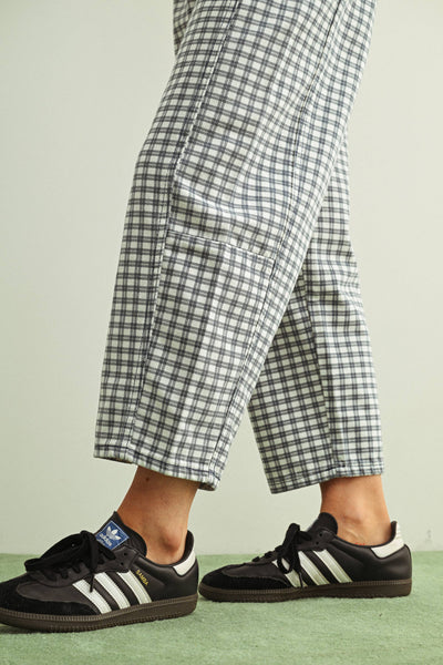 P5936   MINI CHECKER PATTERN BARREL PANTS: NAVY / S - Lulu Bella Boutique