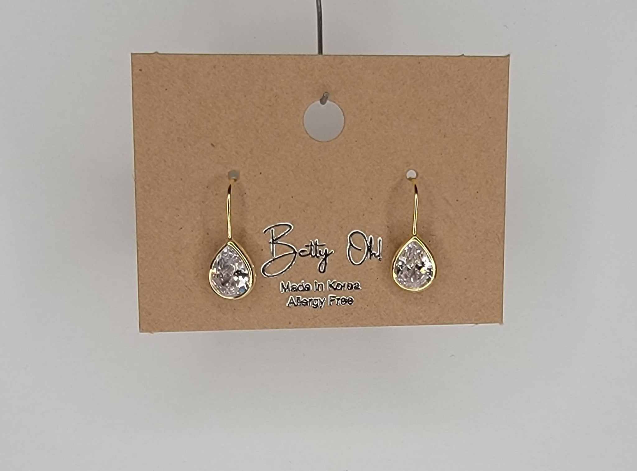 TEARDROP FISH HOOK EARRINGS.: GOLD