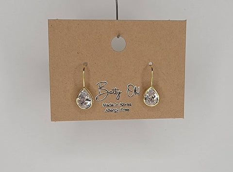 TEARDROP FISH HOOK EARRINGS.: GOLD