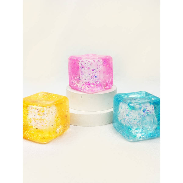 Viral Glitter Ice Cube Squishy Toy: MIX COLOR
