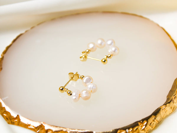 E134 pearl hoop earring, pearl earring, huggie earring - Lulu Bella Boutique