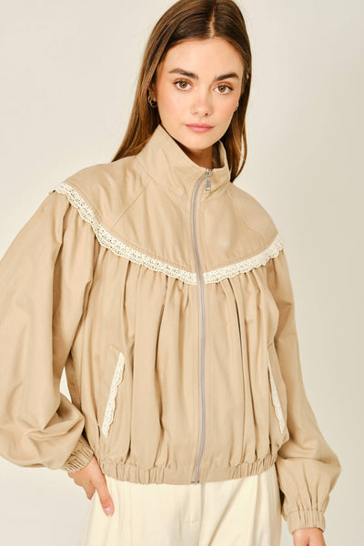LACE SHIRRING BOMBER JACKET: TAN