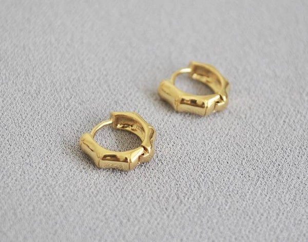 E119 gold hoop earrings, huggie earrings, huggie hoops: Silver