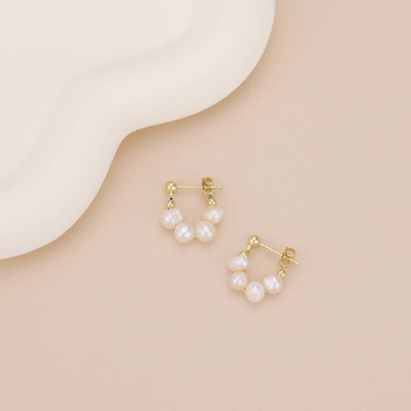 E134 pearl hoop earring, pearl earring, huggie earring - Lulu Bella Boutique