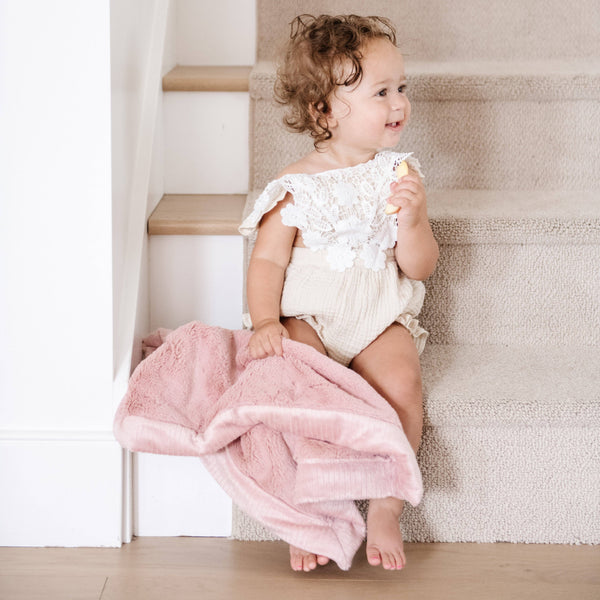 LUSH MINI BLANKETS: Rosy