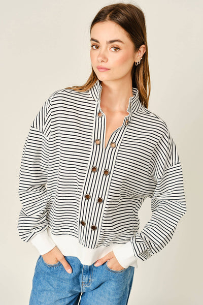 PULLOVER STRIPED EYELET DETAIL SWEATSHIRTS: OFF WHITE / BLACK