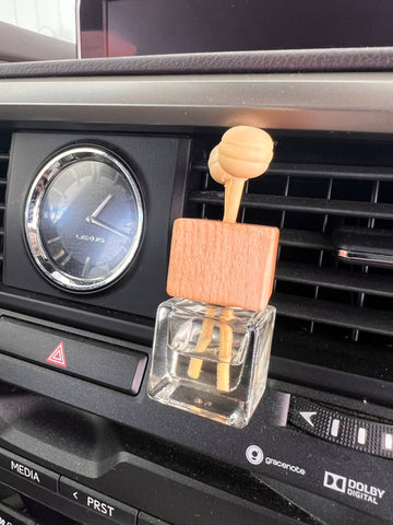 Oatmeal Milk-n-Honey Car Freshener Diffuser: Vent Clip Diffuser - Lulu Bella Boutique
