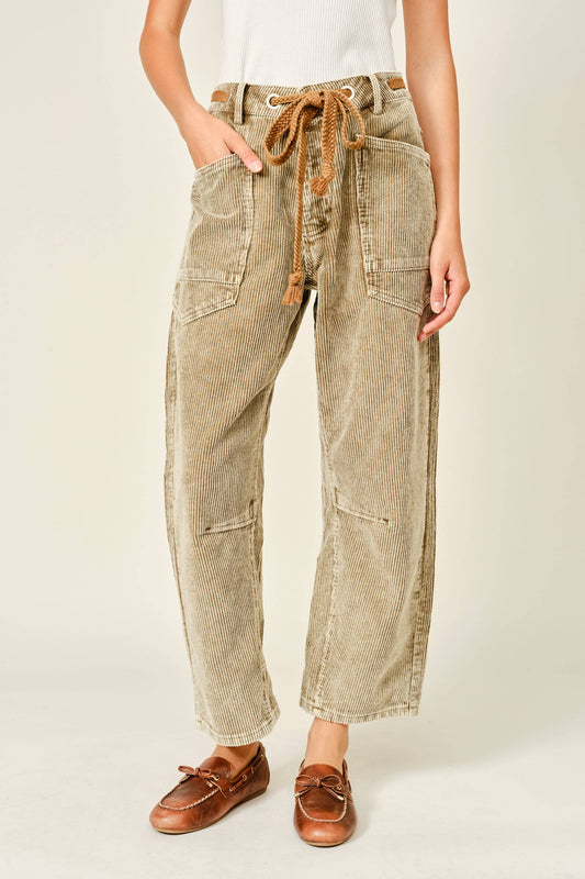 BARREL CORDUROY PANTS WITH EYELET WAIST: CAMEL