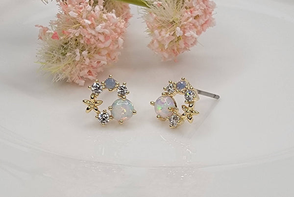 LAB GROWN OPAL POST EARRINGS.: White