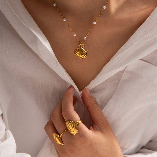 OCEAN SERIES PEARL STARFISH SHELL NECKLACE_CWAJE1366: GOLD / (OS) 2 - Lulu Bella Boutique
