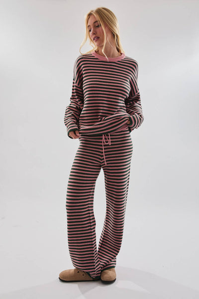 CREW NECK STRIPE SWEATER & WIDE LEG PANTS: GREEN-PINK STRIPE