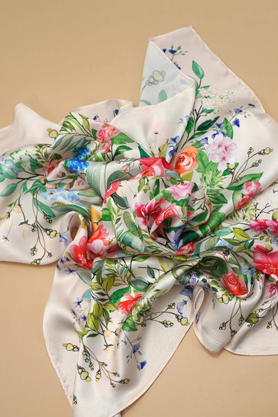 LARGE FLORAL PRINT BANDANA SCA: White