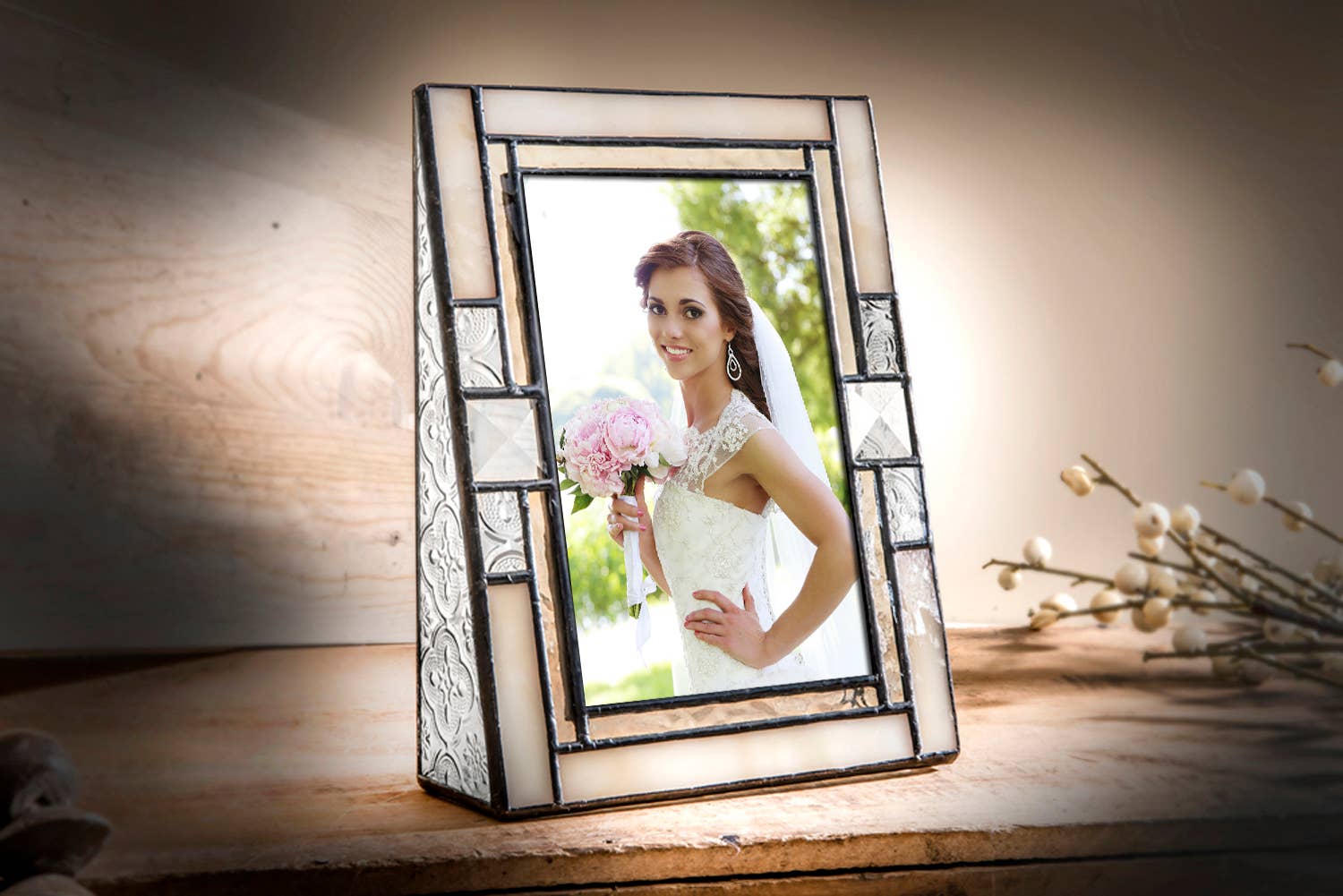 Ivory Opalescent Picture Frame - 4x6 By J Devlin Glass Art: 5x7 Vertical