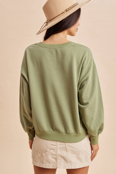 HORSE EMBROIDERED CREWNECK PULLOVER: DUSTY OLIVE