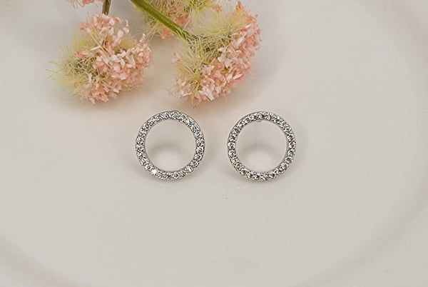 ROUND SHAPE POST EARRING.: Silver - Lulu Bella Boutique