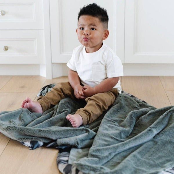 SATIN BORDER TODDLER BLANKETS: Camo