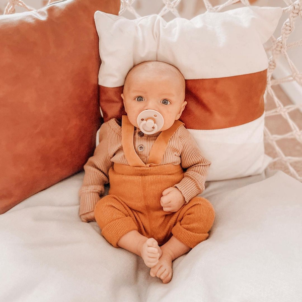 Itzy Soother™ Natural Rubber Paci Sets: Glow 0-6 M