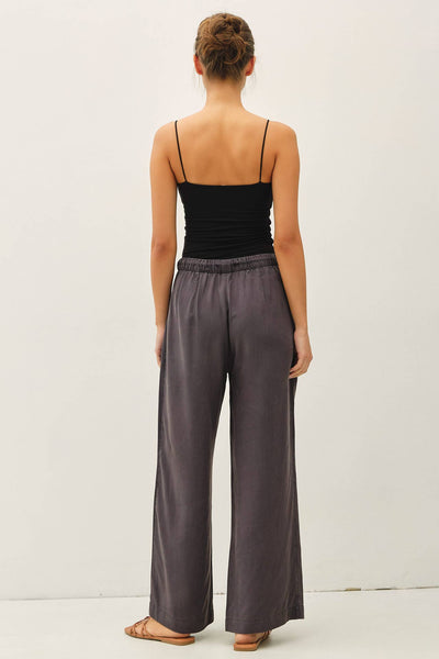 SAND WASHED FLOWY TENCEL WIDE LEG PANTS : PEBBLE GREY / S - Lulu Bella Boutique