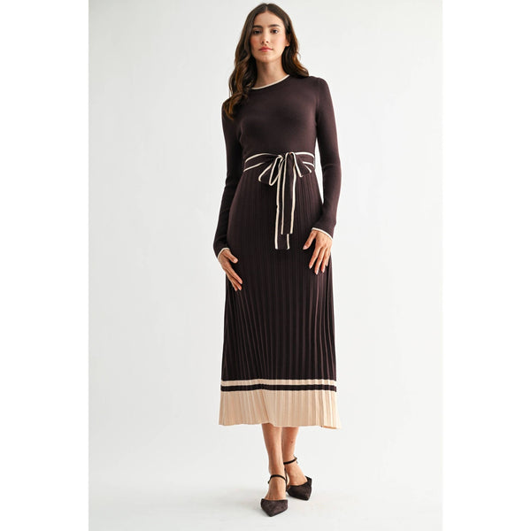ELEGANT RIBBED MIDI SWEATER DRESS WITH BELT: BROWN