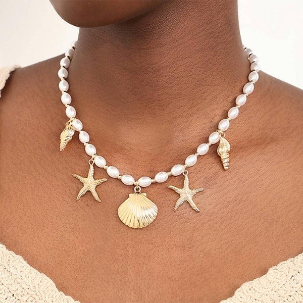 LOVELY PEARL NECKLACE WITH SHELL CHARMS: GOLD / 1 SIZE - Lulu Bella Boutique