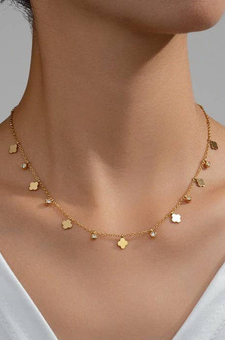 TITANIUM  STEEL NON-TARNISH MINI CLOVER NECKLACE | 40NK376: Gold