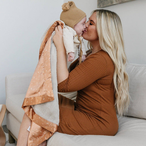 SATIN BACK RECEIVING BLANKETS: Dainty Floral