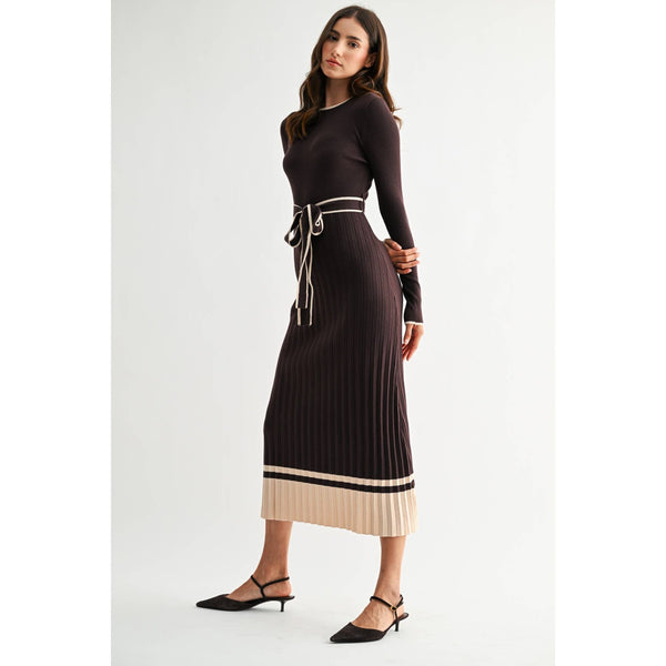 ELEGANT RIBBED MIDI SWEATER DRESS WITH BELT: BROWN