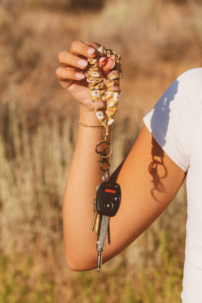 Autumnal Mustard Keychain - Lulu Bella Boutique