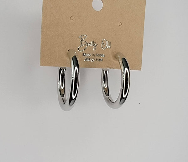 HOOP EARRINGS.: GOLD - Lulu Bella Boutique
