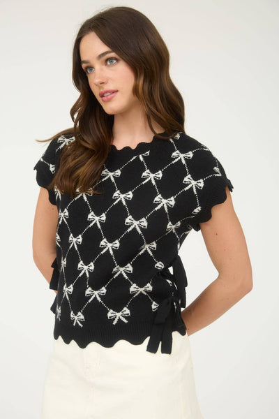 BOW PATTERN SHORT SLEEVE SIDE TIE KNIT PULLOVER: BLACK - Lulu Bella Boutique