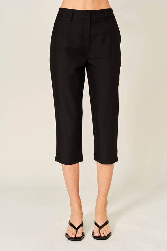 SLIM LEG WOVEN CAPRI PANTS: BLACK