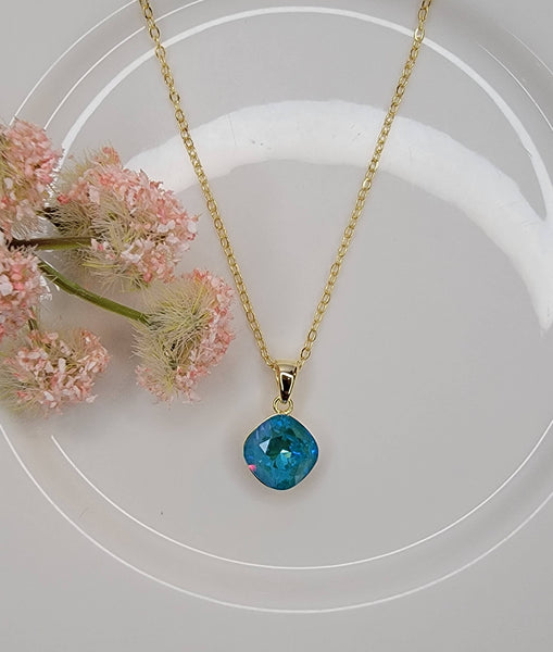 SWAROVSKI CRYSTAL CHARM NECKLACE.: SMOKEY/SILVER