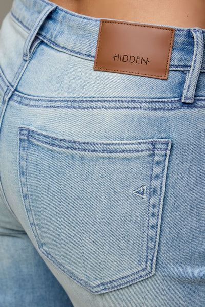 Light Wash Clean Stretch Cropped Classic Straight - Lulu Bella Boutique