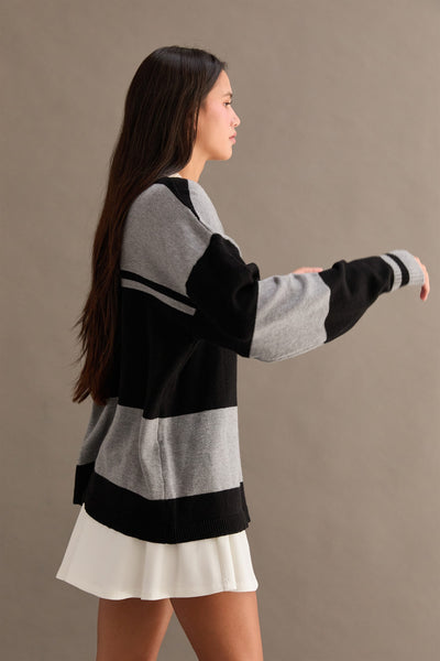 Contrasting Striped Sweater With Polo Collar