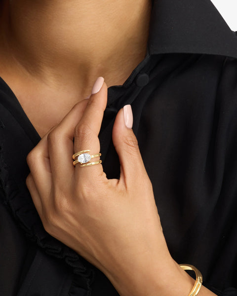 She's on Point Lasso Ring Gold|White Diamondettes