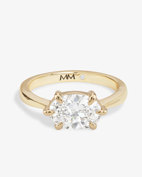 She's on Point Ring Gold|White Diamondettes