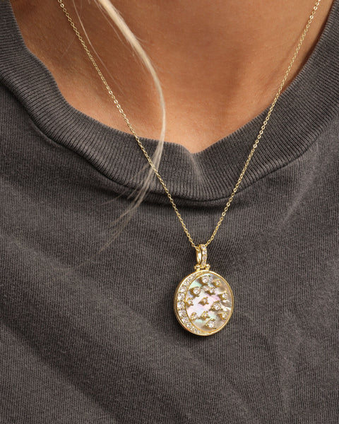 Sweet Dreams Medallion Gold|White Diamondettes