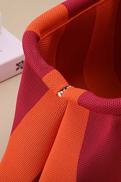 Striped Clasp Clutch Makeup Bag: FUCHSIA/GREEN