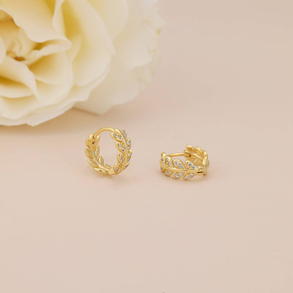 E043 gold leaf huggie earrings, leaf hoop earrings, huggies: Silver