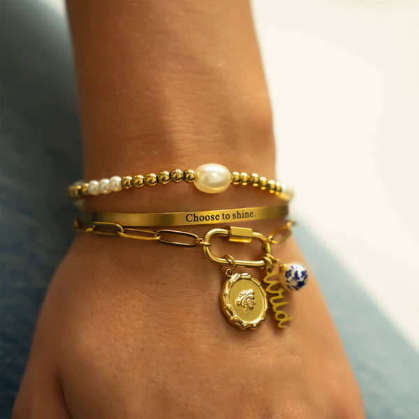 18K Gold PVD 8mm Kiska Glass Pearl Stretch Bracelet: Gold