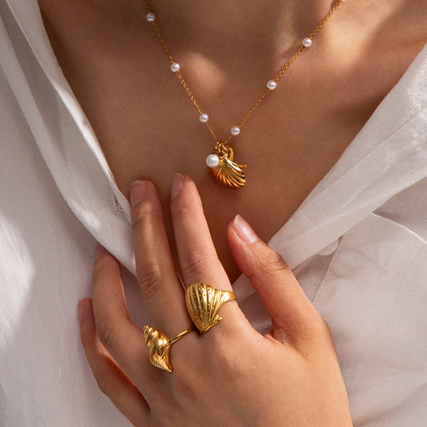 OCEAN SERIES PEARL STARFISH SHELL NECKLACE_CWAJE1366: GOLD / (OS) 2 - Lulu Bella Boutique