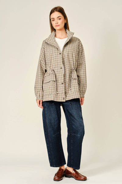PLAID FAUX LEATHER MOCK NECK DETAIL JACKET: CREAM/BROWN