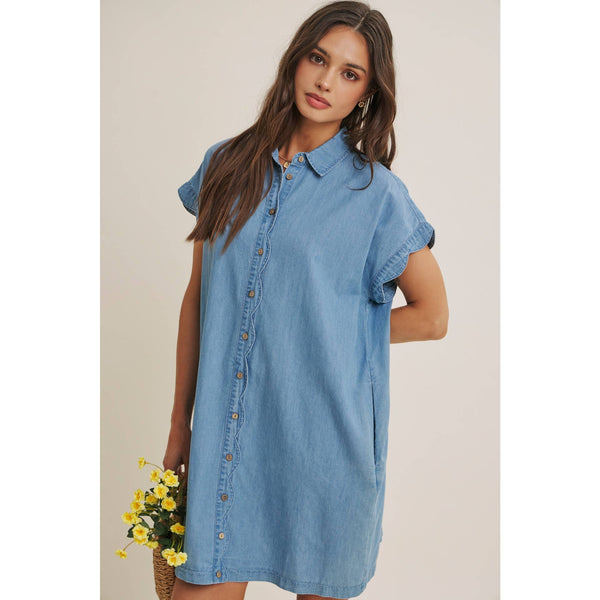 COFFEE RUN WASHED DENIM MINI SHIRT DRESS WITH SCALLOP DETAIL: LT. DENIM / S - Lulu Bella Boutique