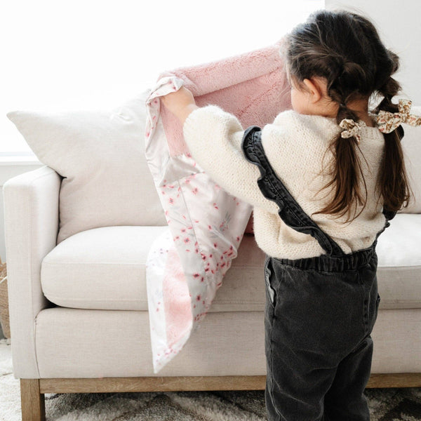 SATIN BACK RECEIVING BLANKETS: Dainty Floral