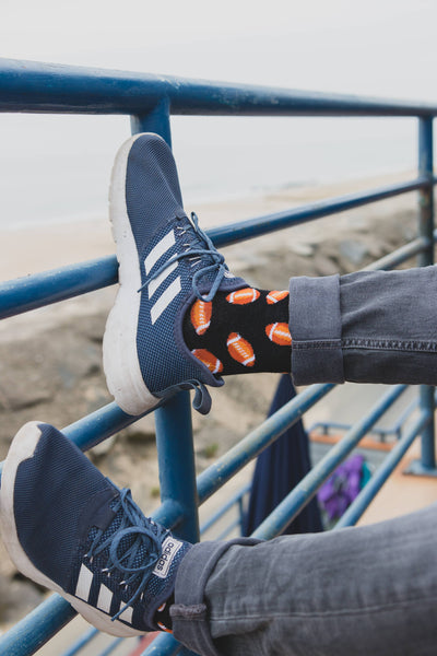 MeMoi Football Bamboo Blend Men's Crew Socks: Black / 10 13
